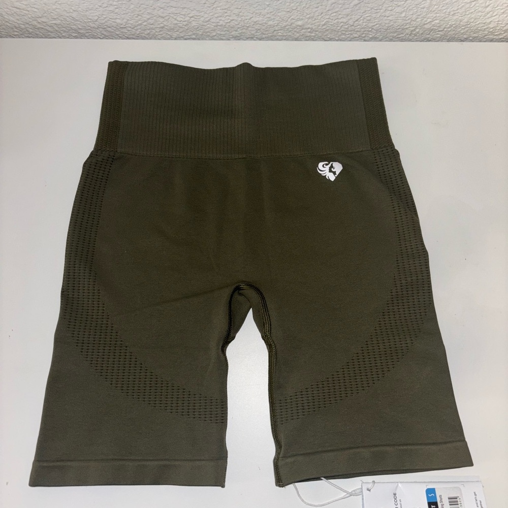 Green High-Waisted Bike Shorts with Textured Fabric